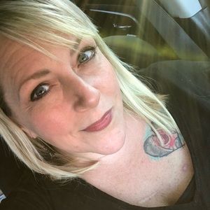 Meet your Posher, Amandq